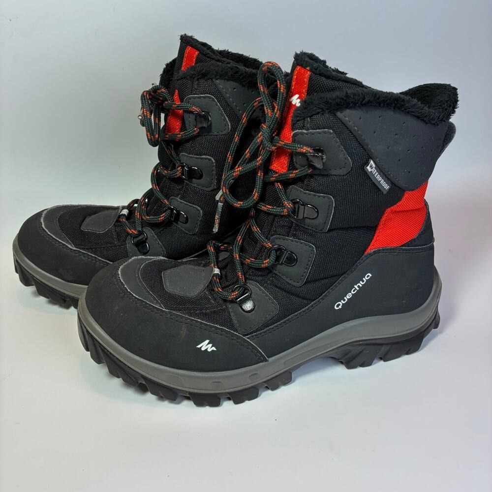 Quechua Kids Decathlon black and red snow boots Sz 4 (eu 36) excellent‎